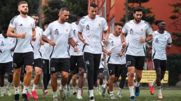 صفقة مغادرة.. أحمد قندوسي ينتقل من الأهلي المصري إلى الدوري الليبي مطلع 2026